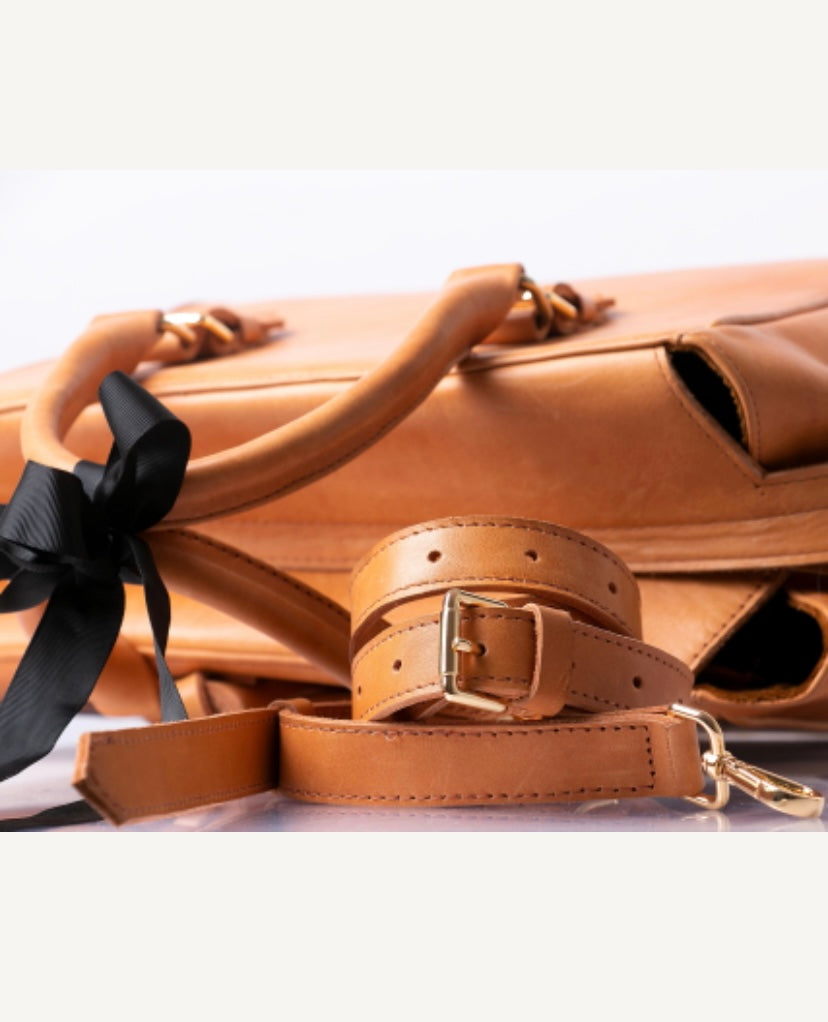 Idomaclssic Brown Leather bag